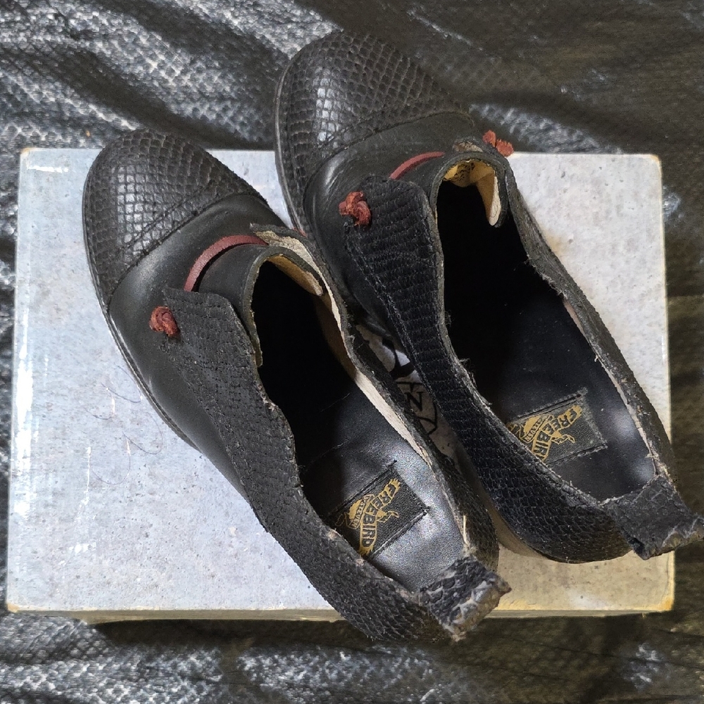 Freebird Black Textured Loafers